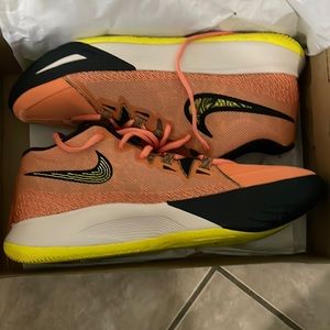 Nike Kyrie Flytrap VI